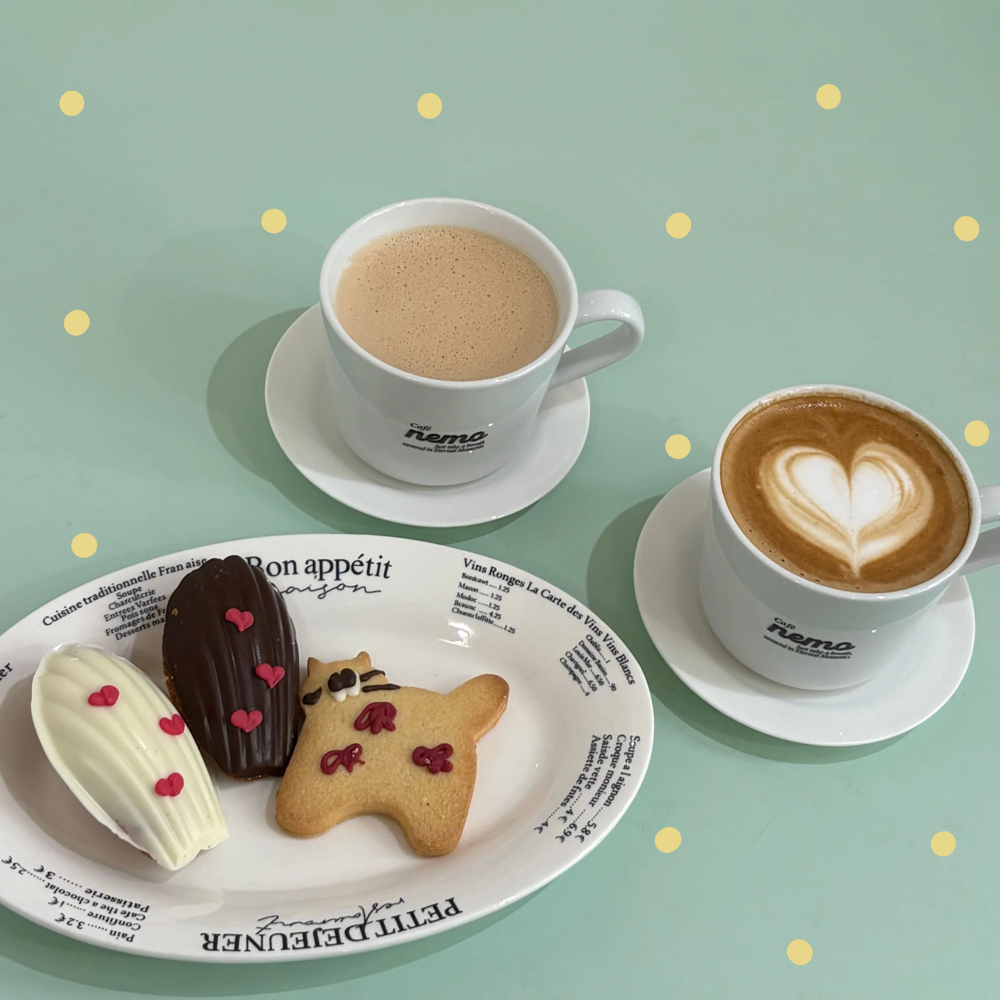 焼き菓子とコーヒー