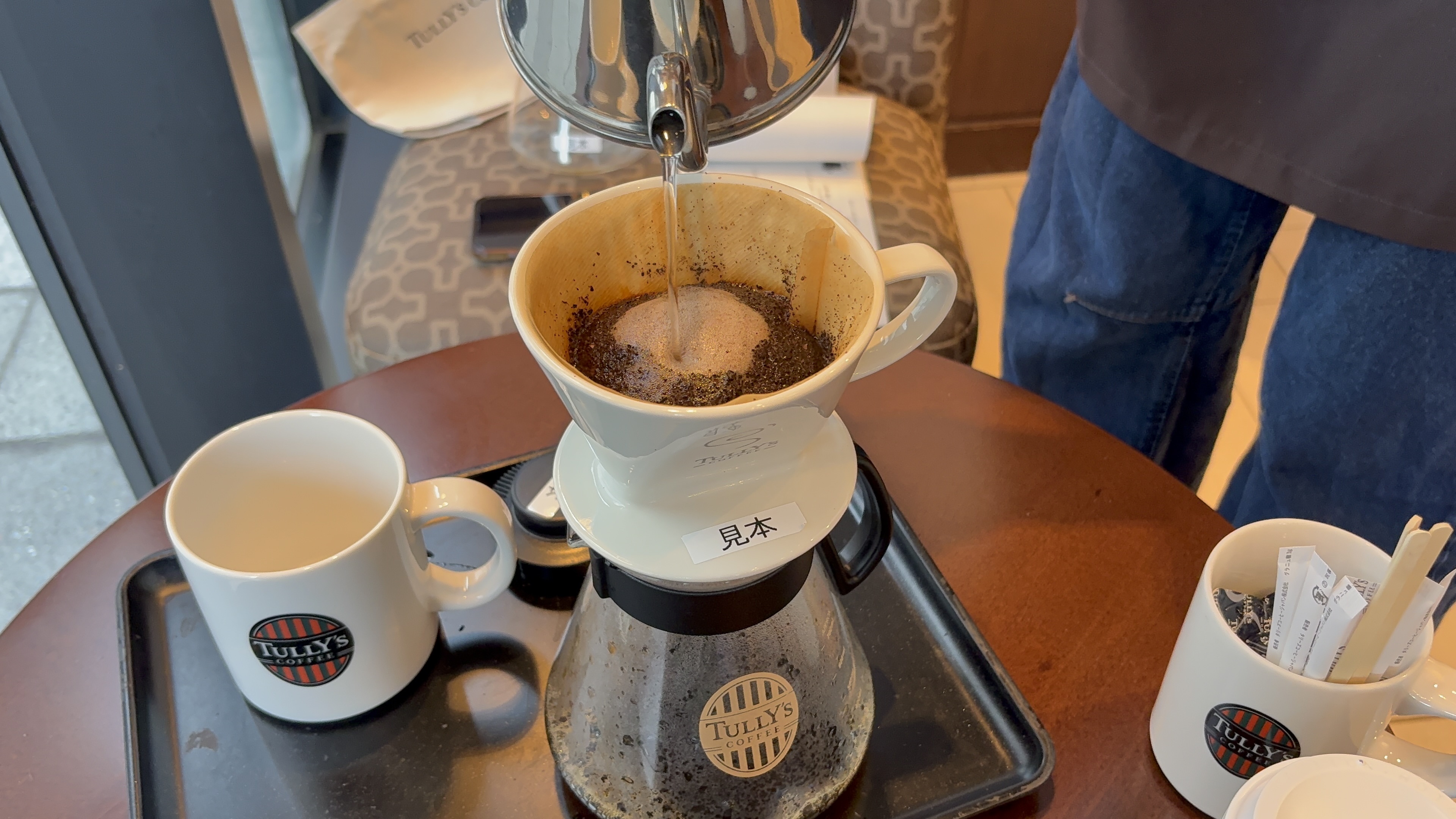 コーヒーを淹れる